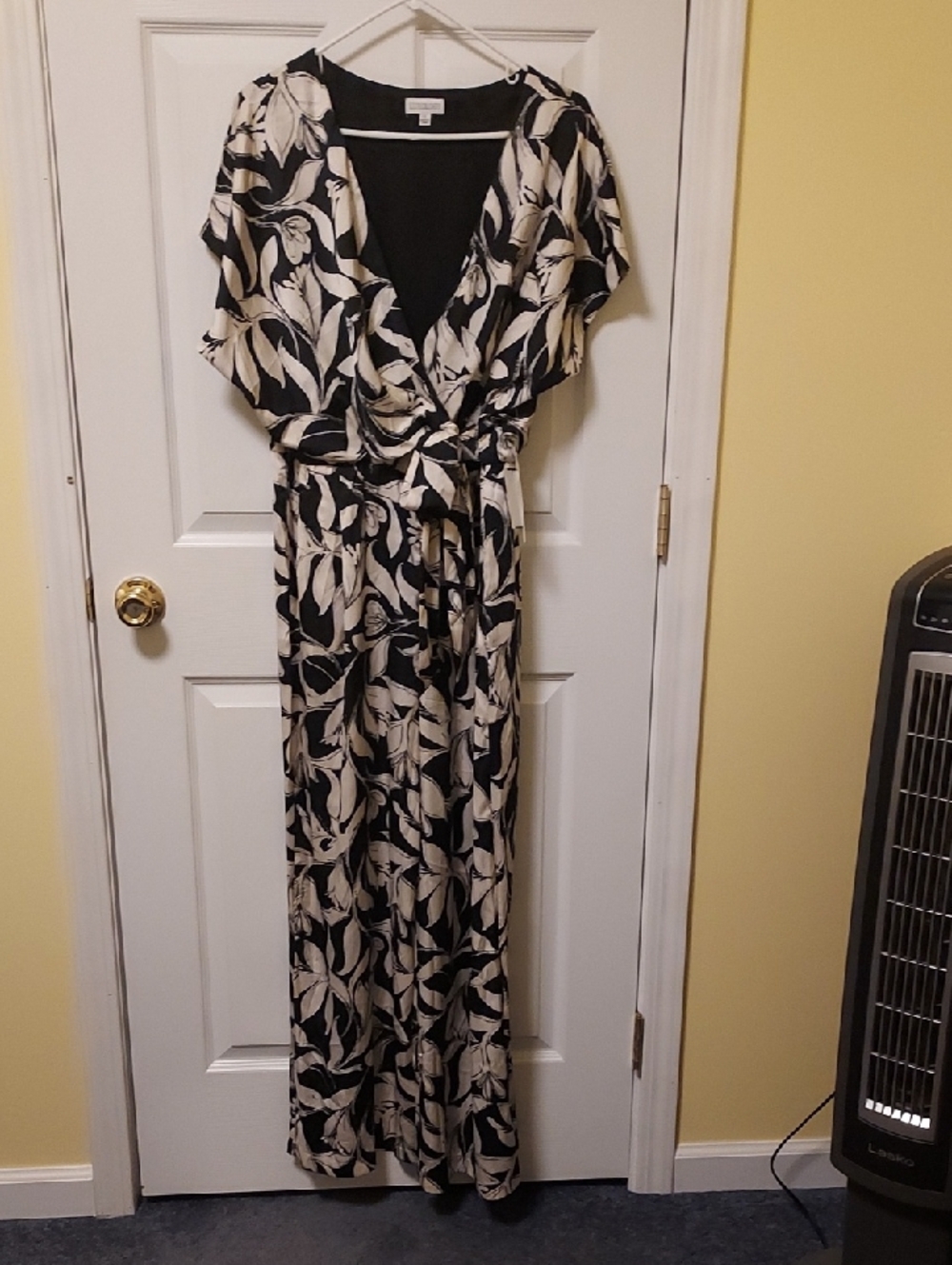 Black & Cream Floral Wrap Maxi Dress - Women's